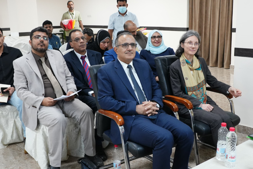وزير الصحة يدشن مشروعاً لبناء قدرات 3 آلاف كادر صحي في مجال صحة الأم والطفل بدعم فرنسي