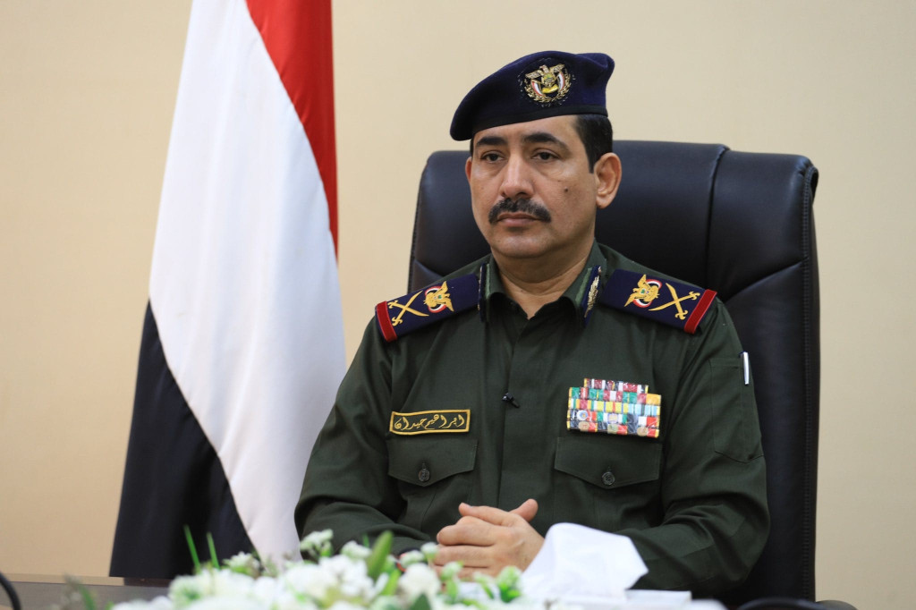 وزير الداخلية يوجه برفع الجاهزية الأمنية إلى الدرجة القصوى وتعزيز الإجراءات الوقائية