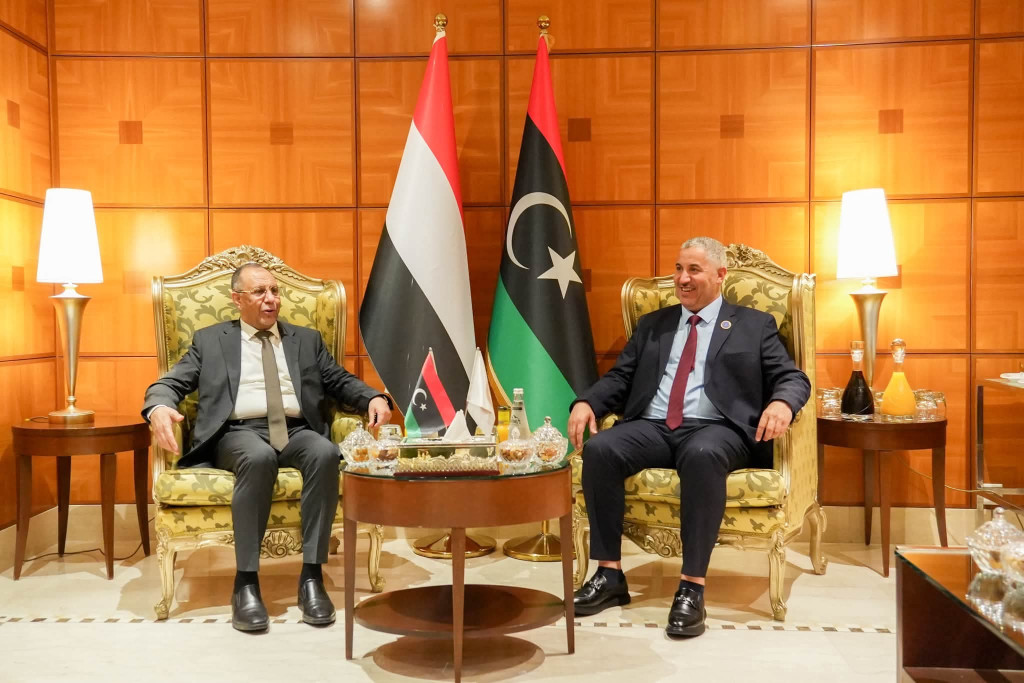 وزير الصناعة والتجارة يبحث مع نظيره الليبي تعزيز التعاون في المجالات الصناعية والتعدينية والتقنية