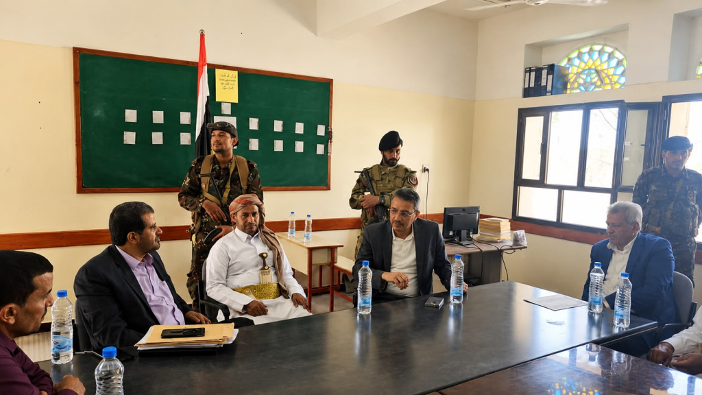 وزير الثقافة والسياحة يتفقد المكتبة العامة لفرع الهيئة العامة للكتاب بمأرب