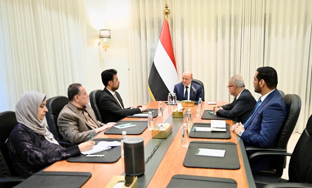 رئيس مجلس القيادة: المليشيات الحوثية حولت مناطق سيطرتها إلى أسوأ مكان للعيش على وجه الأرض
