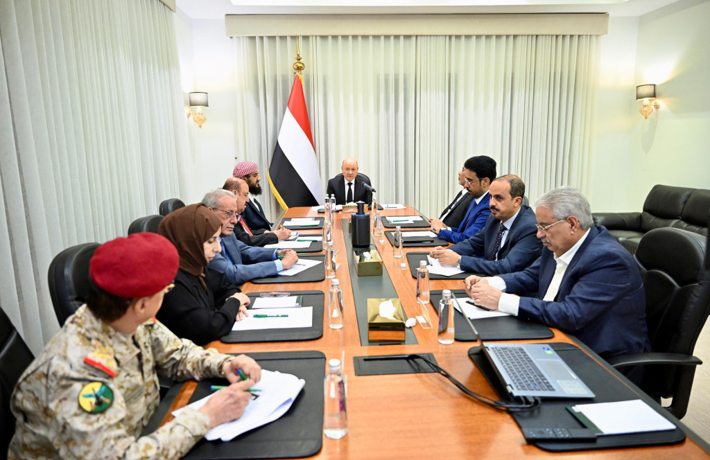 مجلس الدفاع الوطني يقر استمرار انعقاده الدائم ويتخذ قرارات لرفع الجاهزية وردع اعتداءات المليشيات الحوثية