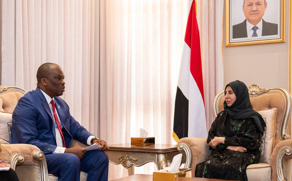 وزيرة الخارجية تبحث مع سفير جنوب أفريقيا تعزيز العلاقات الثنائية والقضايا ذات الاهتمام المشترك.