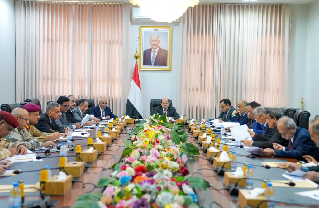 رئيس الوزراء يترأس اجتماعاً للجنة العليا لمكافحة التهريب لمناقشة مستوى تنفيذ المصفوفة الحكومية وتشديد الرقابة على المنافذ